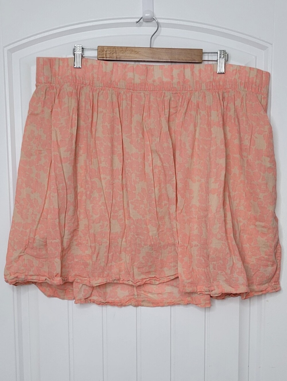 Old Navy Women's Pink And Tan Skirt